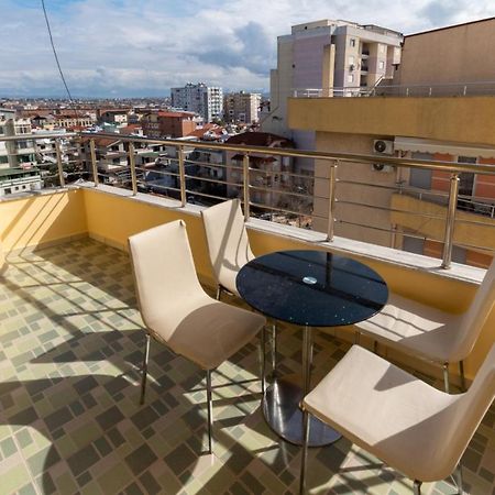 Spacious 2 Bedroom Apartment In Durres Beach Exterior photo