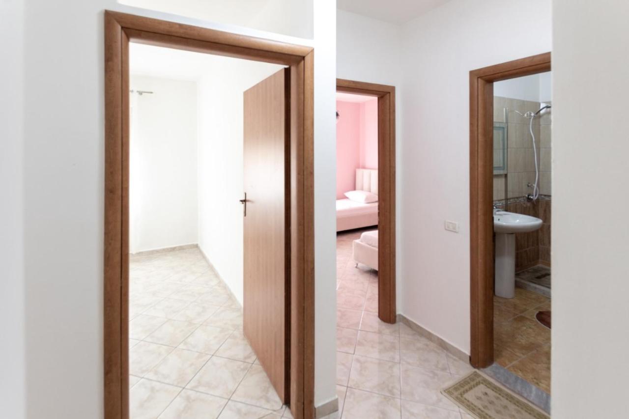 Spacious 2 Bedroom Apartment In Durres Beach Exterior photo
