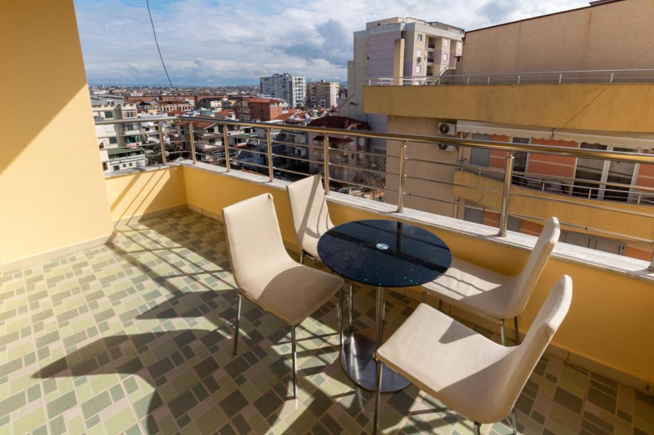 Spacious 2 Bedroom Apartment In Durres Beach Exterior photo